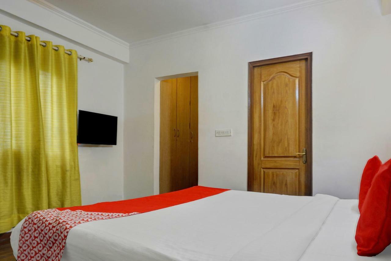 Oyo Flagship 592 Hauz Khas Village New Delhi Exterior photo