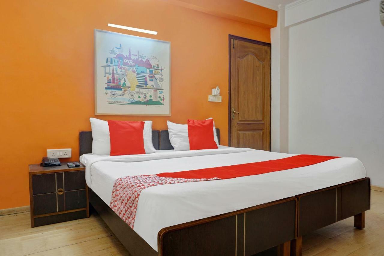 Oyo Flagship 592 Hauz Khas Village New Delhi Exterior photo